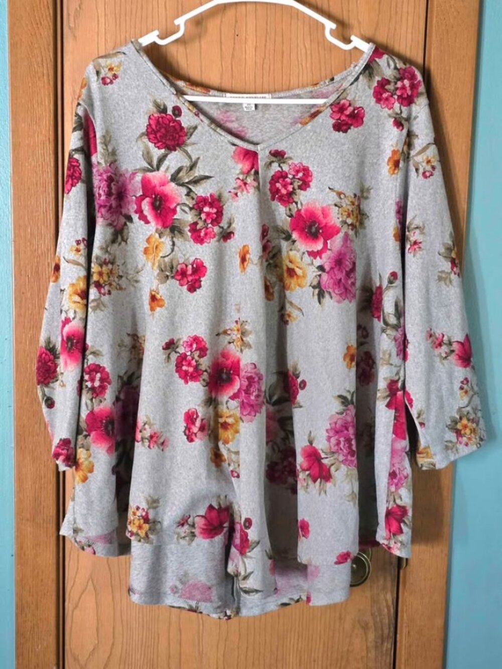 2X Green Envelope Gray Floral Flowy Top Shirt